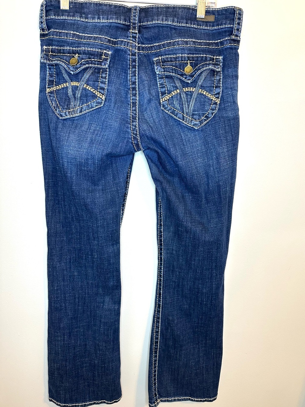 KUT from the Kloth Natalie High Rise Bootcut Short Jeans 10S Dark Wash